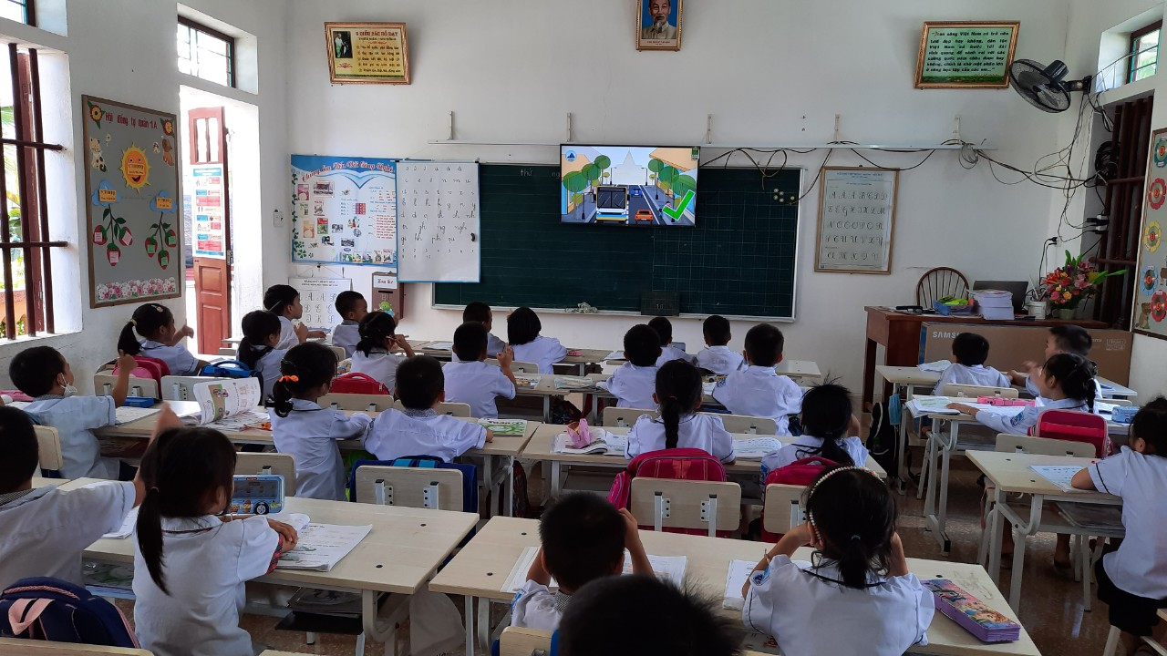 Công tác tuyên truyền thực hiện An toàn giao thông ở trường Tiểu học xã Nghĩa Thái