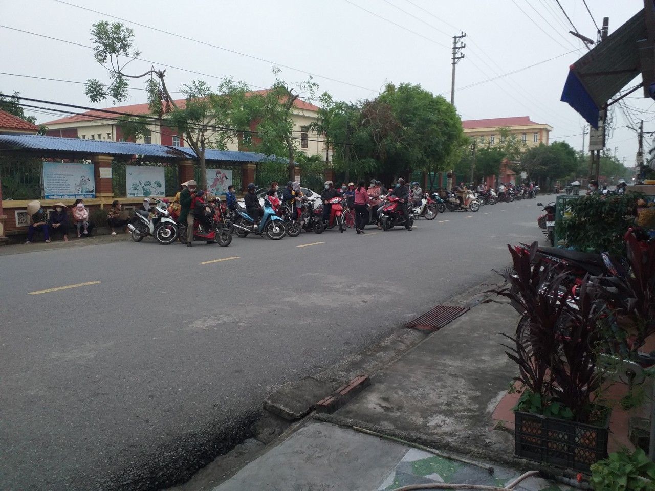 Thơ: Tỷ lệ Nghich