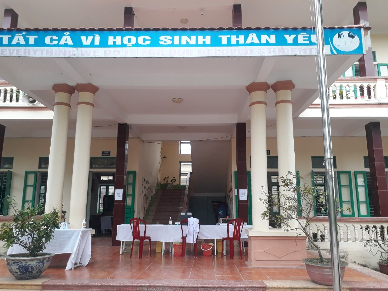 Trường Tiểu học xã Nghĩa Thái phối hợp tổ chức tiêm phòng dịch cho học sinh Trường Tiểu học xã Nghĩa Thái phối hợp tổ chức tiêm phòng dịch cho học sinh