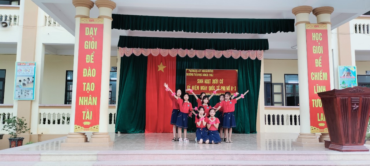 CHÀO THÁNG BA CHÀO THÁNG BA