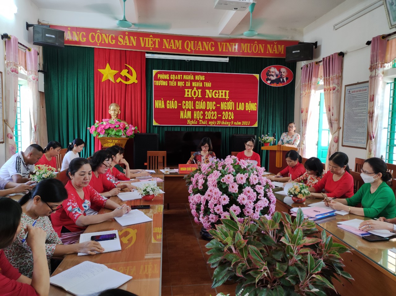 Hội nghị Nhà giáo – CBQL giáo dục – Người lao động năm học 2023-2024 tại trường Tiểu học xã Nghĩa Thái