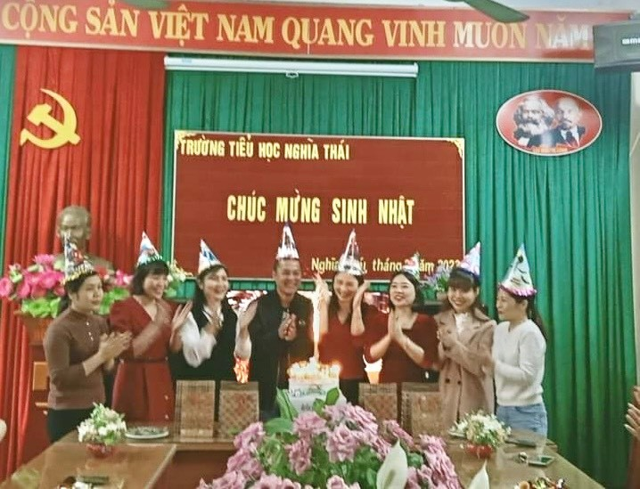 NIỀM VUI NƠI MÁI ẤM GIA ĐÌNH THỨ HAI NIỀM VUI NƠI MÁI ẤM GIA ĐÌNH THỨ HAI