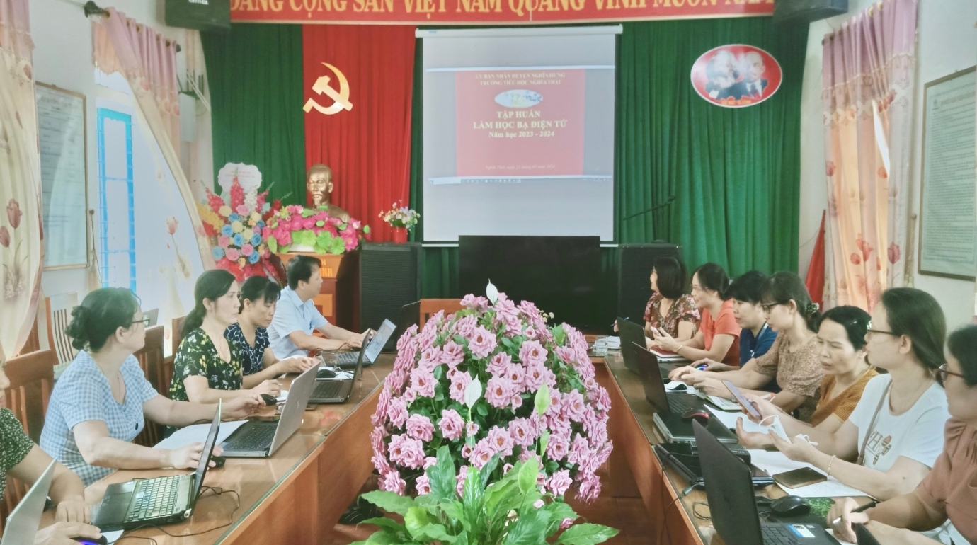 TRƯỜNG TIỂU HỌC XÃ NGHĨA THÁI TỔ CHỨC HỘI NGHỊ TẬP HUẤN LÀM HỌC BẠ ĐIỆN TỬ TRƯỜNG TIỂU HỌC XÃ NGHĨA THÁI TỔ CHỨC HỘI NGHỊ TẬP HUẤN LÀM HỌC BẠ ĐIỆN TỬ