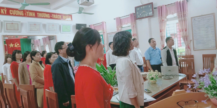 LỄ KẾT NẠP ĐẢNG VIÊN MỚI TẠI TRƯỜNG TIỂU HỌC XÃ NGHĨA THÁI LỄ KẾT NẠP ĐẢNG VIÊN MỚI TẠI TRƯỜNG TIỂU HỌC XÃ NGHĨA THÁI