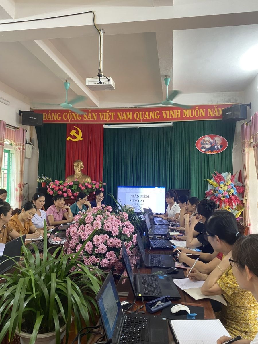 Đẩy mạnh chuyển đổi số: Trường Tiểu học Nghĩa Thái tổ chức sinh hoạt chuyên môn cấp trường chủ đề “Ứng dụng công nghệ AI trong dạy học” Đẩy mạnh chuyển đổi số: Trường Tiểu học Nghĩa Thái tổ chức sinh hoạt chuyên môn cấp trường chủ đề “Ứng dụng công nghệ AI trong dạy học”