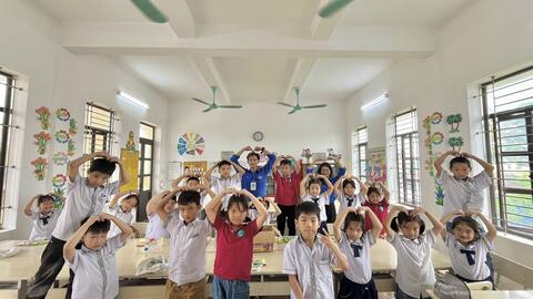 Tươi vui ngày tổng kết – Đong đầy kỉ niệm với những ước mơ bay cao, bay xa hơn…. Tươi vui ngày tổng kết – Đong đầy kỉ niệm với những ước mơ bay cao, bay xa hơn….