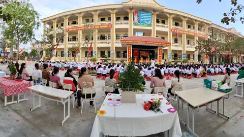 Thơ: Niềm vui lên lớp mới Thơ: Niềm vui lên lớp mới