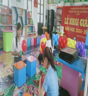RỘN RÀNG “VUI HỘI TRĂNG RẰM 2024” RỘN RÀNG “VUI HỘI TRĂNG RẰM 2024”
